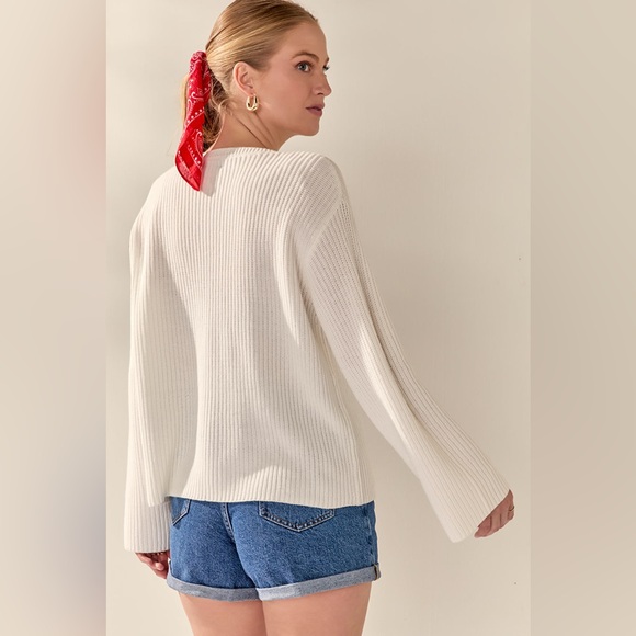 Francesca’s✨USA Stitch Oversized Pullover - Picture 2 of 4